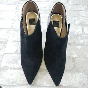 White House Black Market Eliza Bootie 8.5 Black Suede Patent Pointy Toe *flaw*